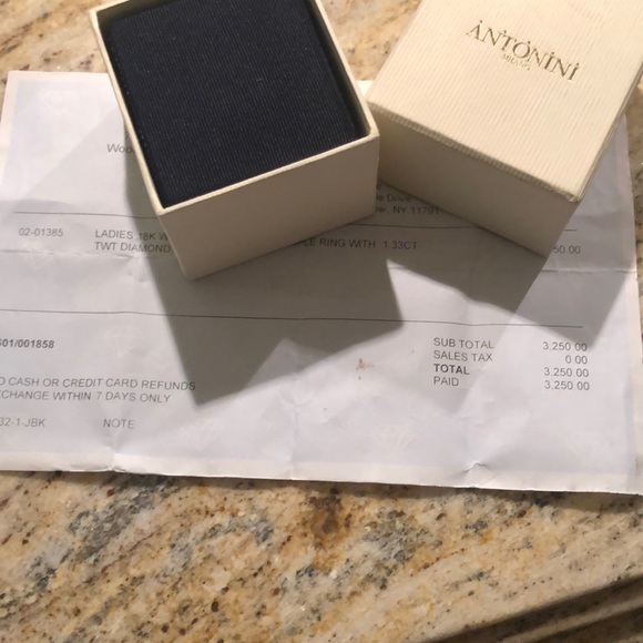 Diamond Ring - Picture 8 of 8